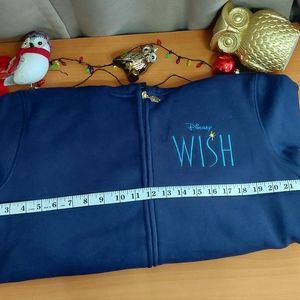 Disney's Wish movie 2023 zip up hoodie sweatshirt. NWT. With a Star zipper pull⭐